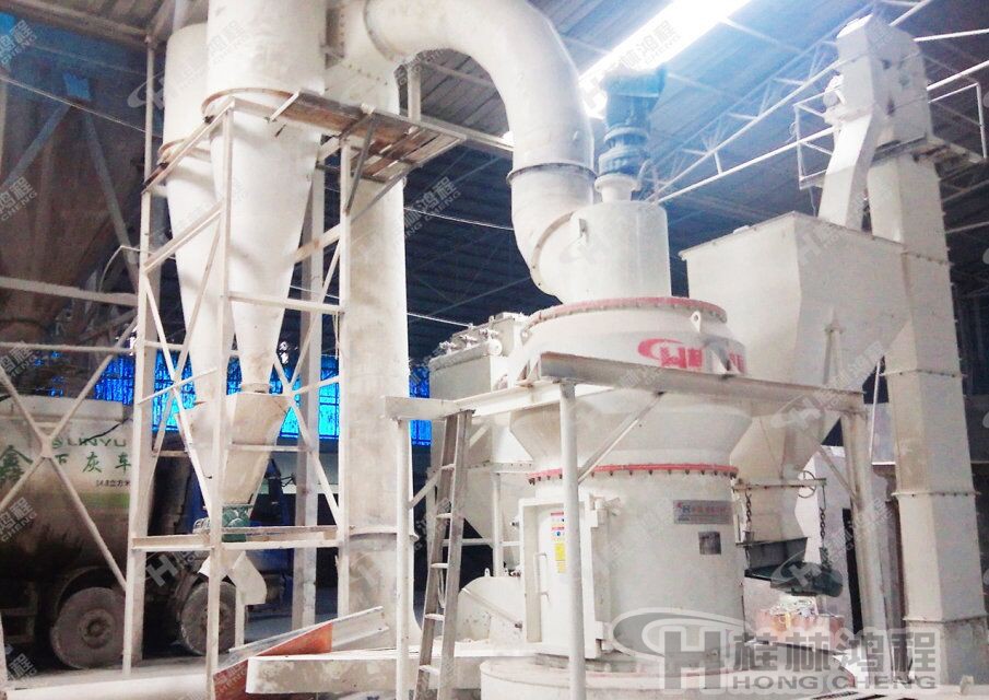 新型高效雷蒙磨粉機(jī)，200目活性炭，小型活性炭生產(chǎn)設(shè)備，活性炭整套生產(chǎn)設(shè)備